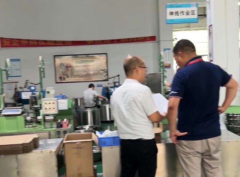 深入焊錫絲生產線